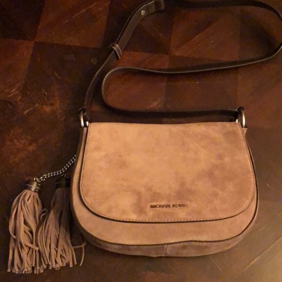 Michael Kors Handbags - Brand new Michael Kors Elyse leather bag
